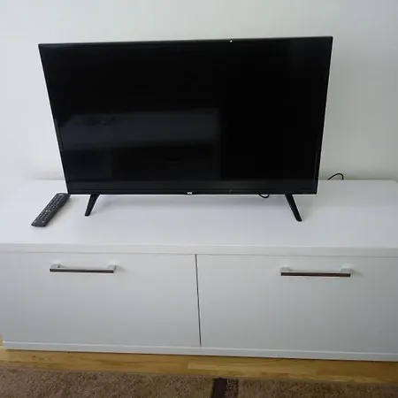Apartment Stan, Sa Garazom, Velicine 64 M2